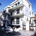 Luisa 4*