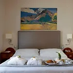 Luisa 호텔 4*