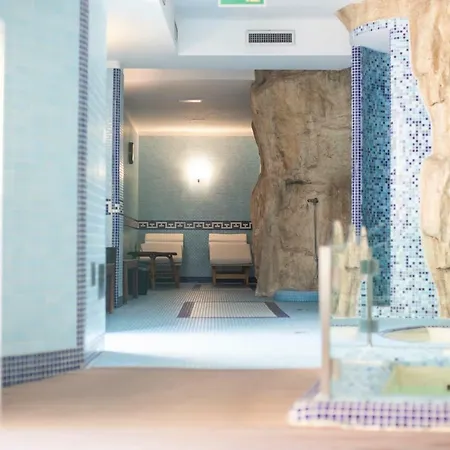 Hotel Luisa 4*