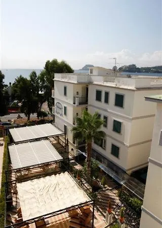 Luisa Hotel 4*